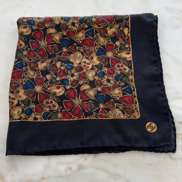 CHANEL SILK SQUARE SCARF 16.75” X 16.75” NWOTS! - Picture 1 of 17